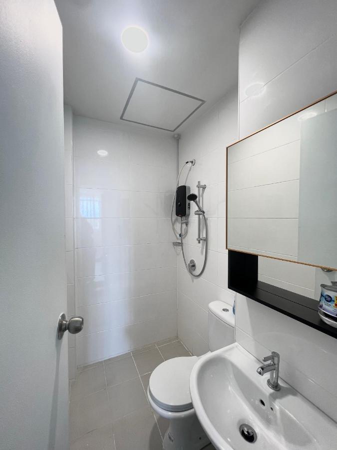 Rayyan Condominium @ Metrocity Square Kuching Bagian luar foto